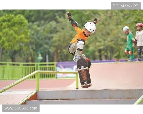 广州滑板队战术探讨：聚焦滑板运动的技巧与团队协作